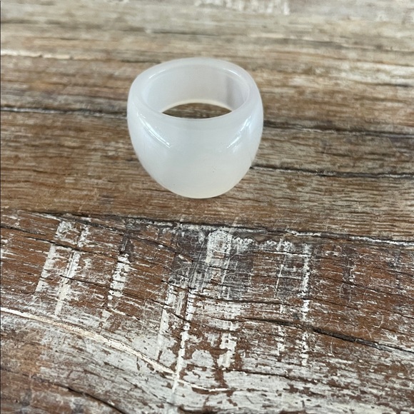 Glass Ring - Picture 4 of 5